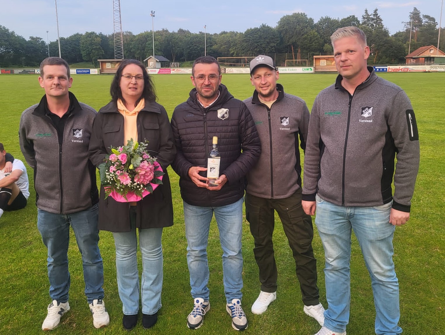 Daniel Holtgers als Trainer des SVD verabschiedet!