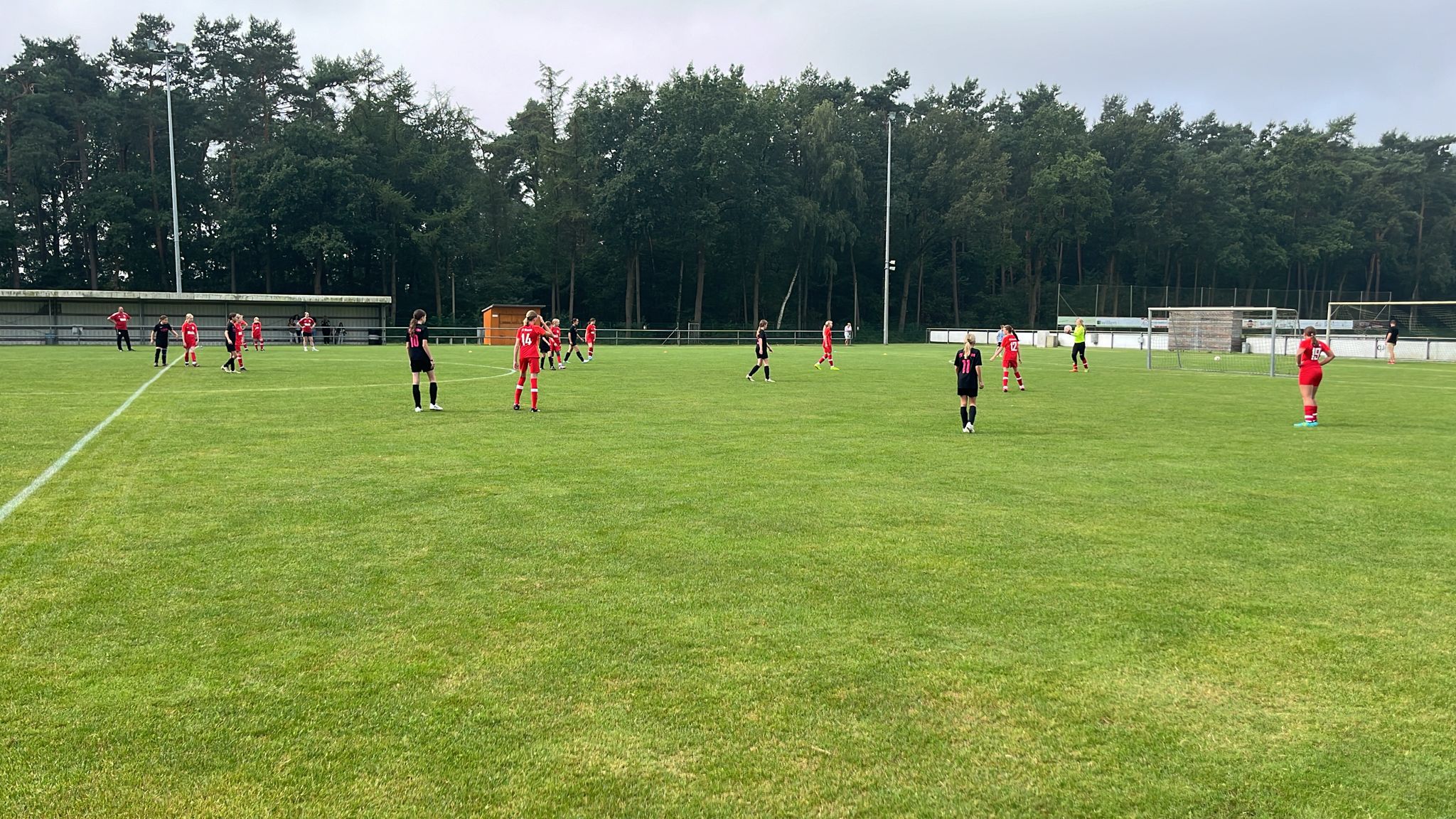 D-Juniorinnen siegen 2:1 gegen den FC Wesuwe