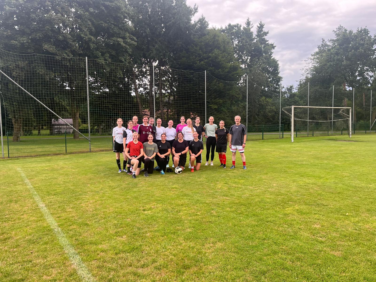 1. Training der Damenmannschaft