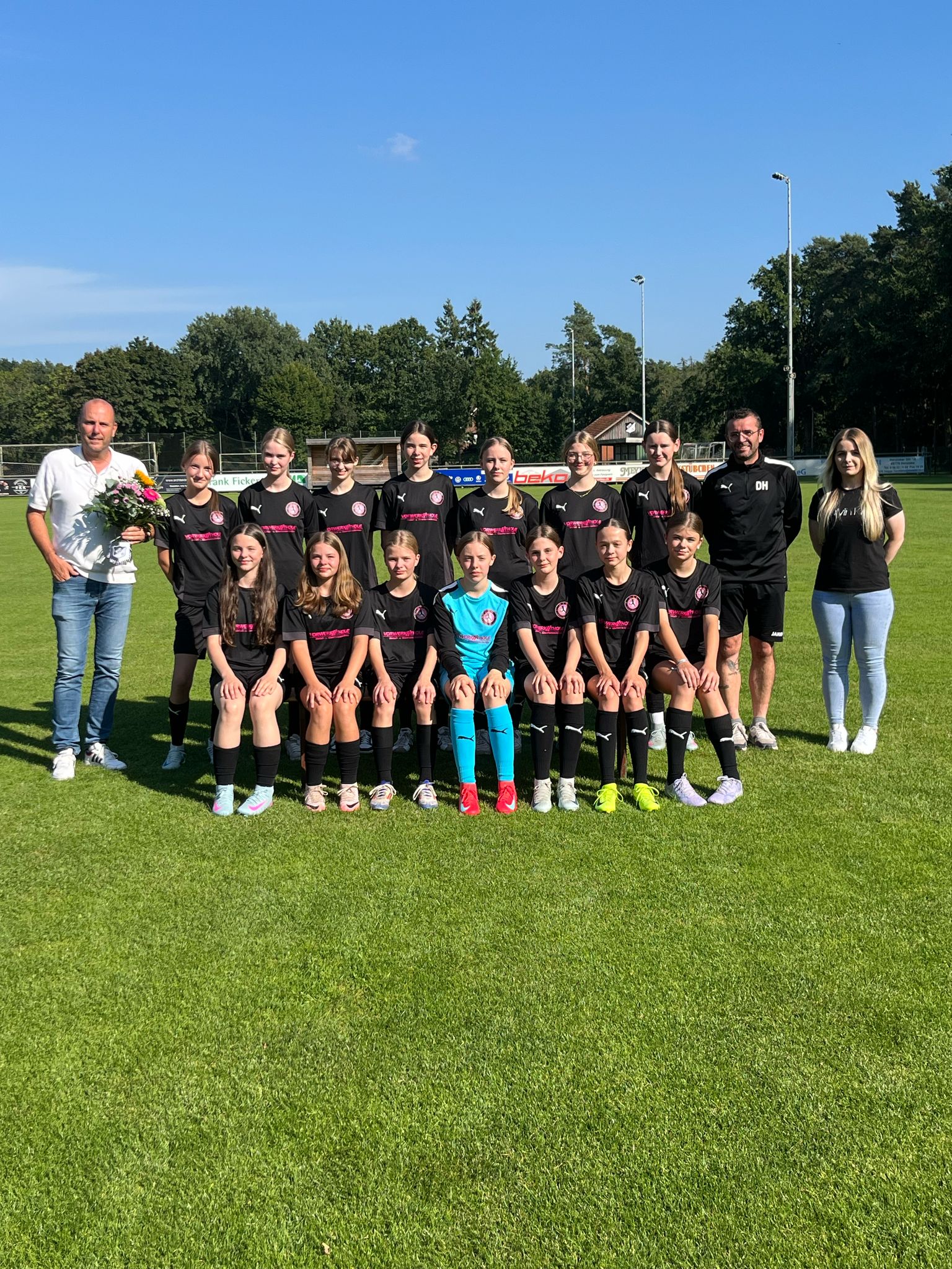 MSG C - Juniorinnen in neuen Trikots