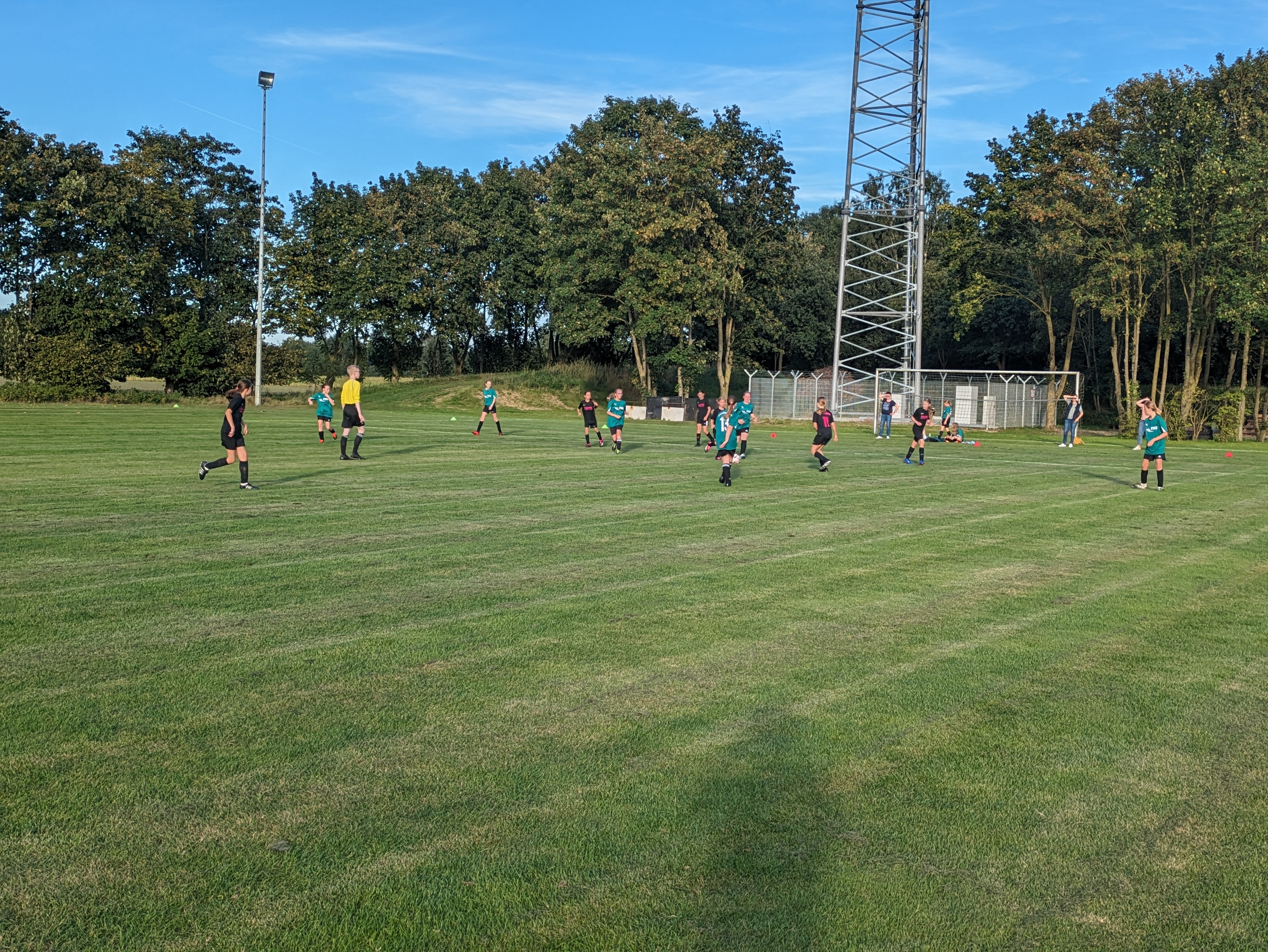 Mädchen verlieren 1:4 gegen JSG Dersum/W.-H.