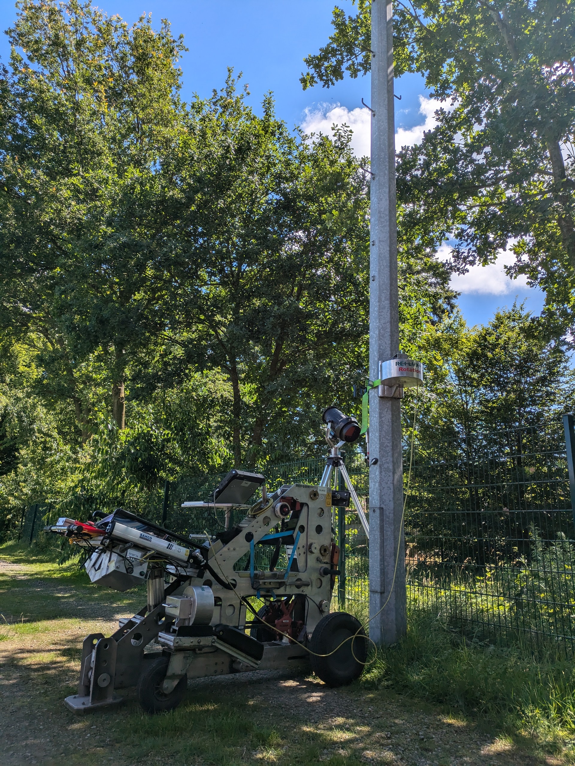 Flutlichtmasten überprüft